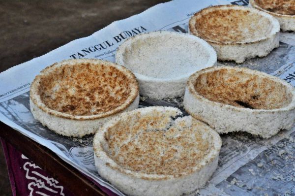 Kue sagon kelapa